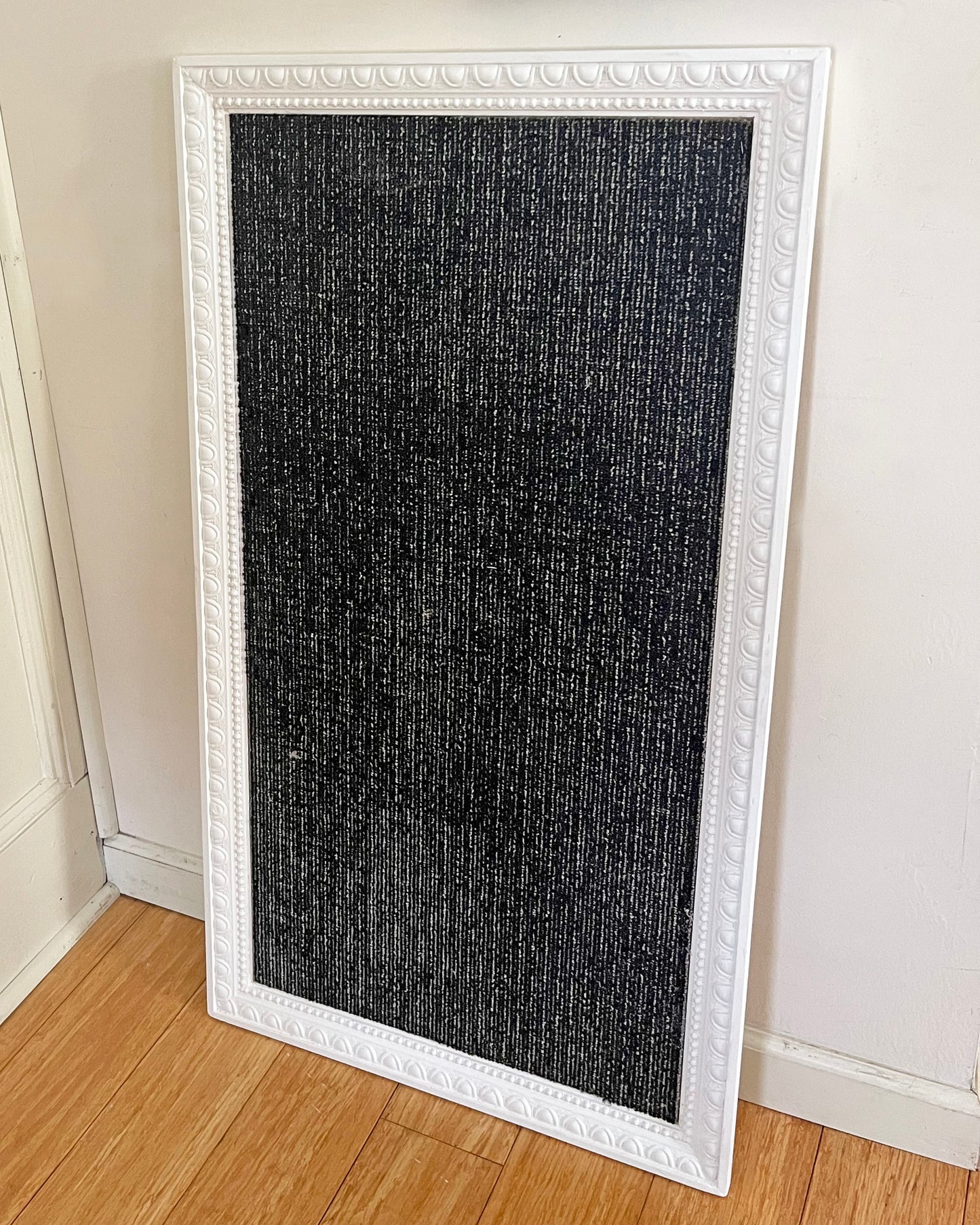 Wall-Mount Cat Scratcher